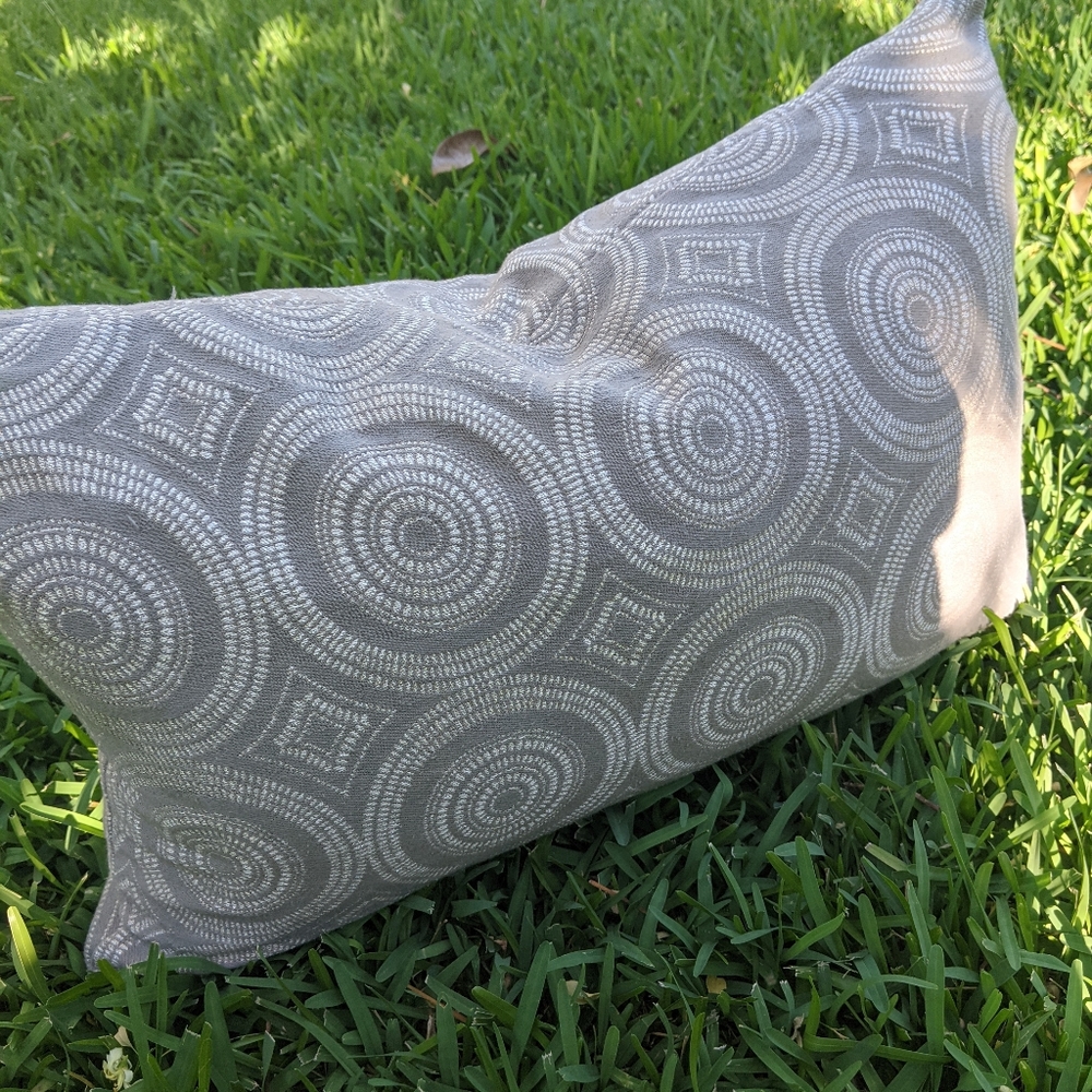 Feather Pillow geometric Pattern rectangular - Picture 3 of 4